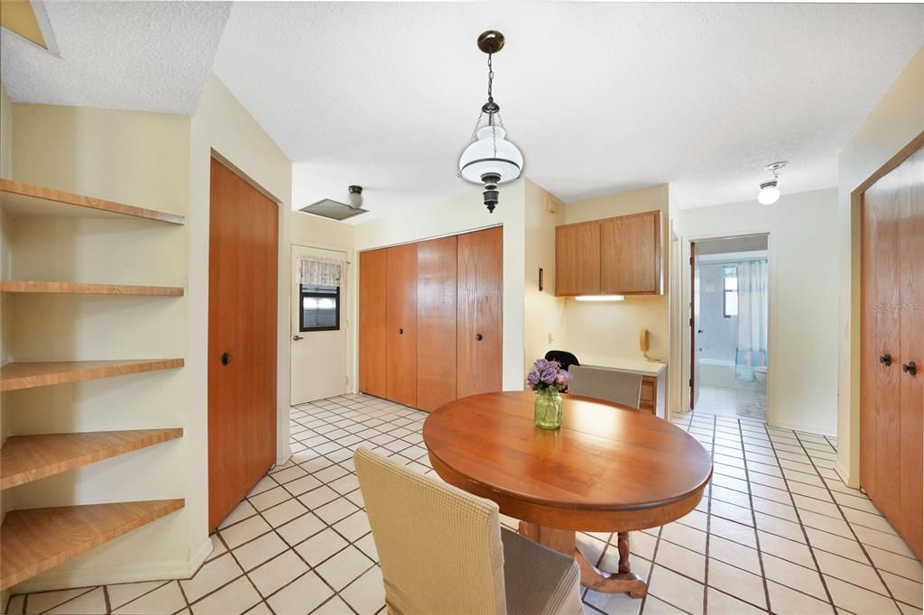 待售: $240,000 (3 贝兹, 2 浴室, 1639 平方英尺)