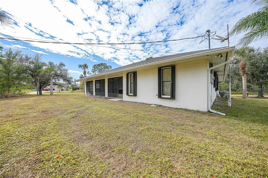 待售: $240,000 (3 贝兹, 2 浴室, 1639 平方英尺)