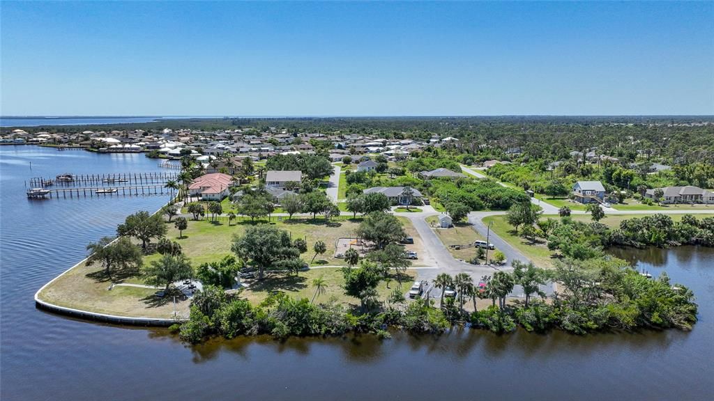 待售: $240,000 (3 贝兹, 2 浴室, 1639 平方英尺)