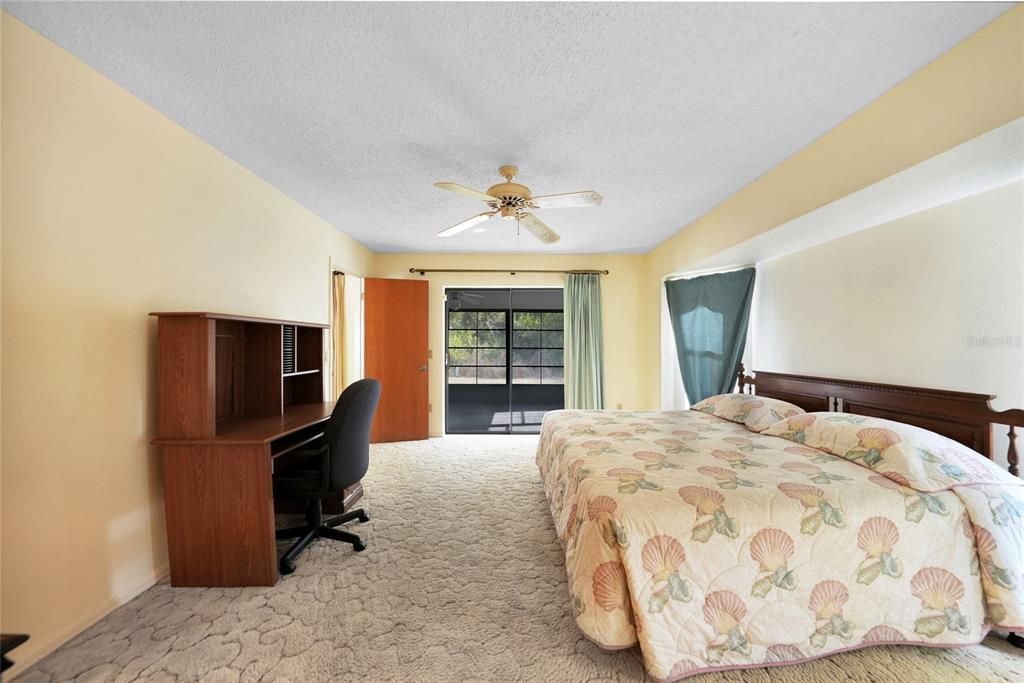 待售: $240,000 (3 贝兹, 2 浴室, 1639 平方英尺)