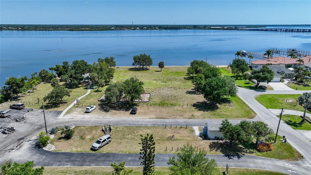 待售: $240,000 (3 贝兹, 2 浴室, 1639 平方英尺)