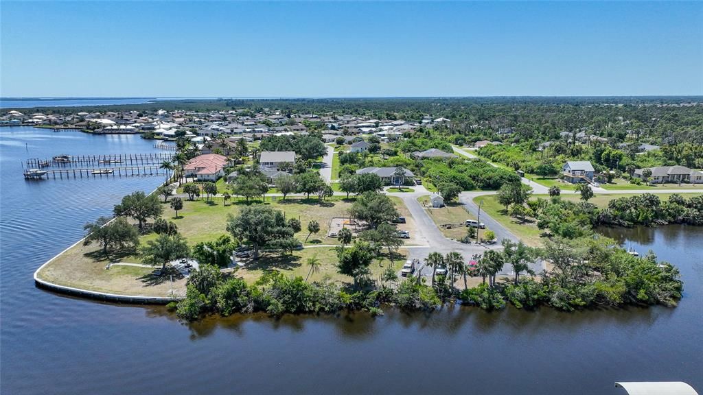 待售: $240,000 (3 贝兹, 2 浴室, 1639 平方英尺)