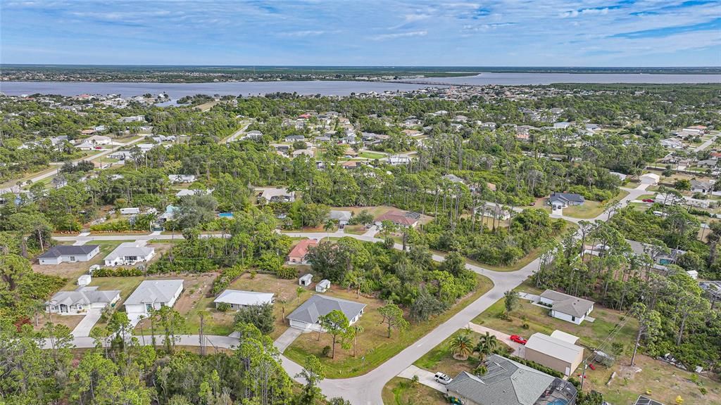 待售: $240,000 (3 贝兹, 2 浴室, 1639 平方英尺)