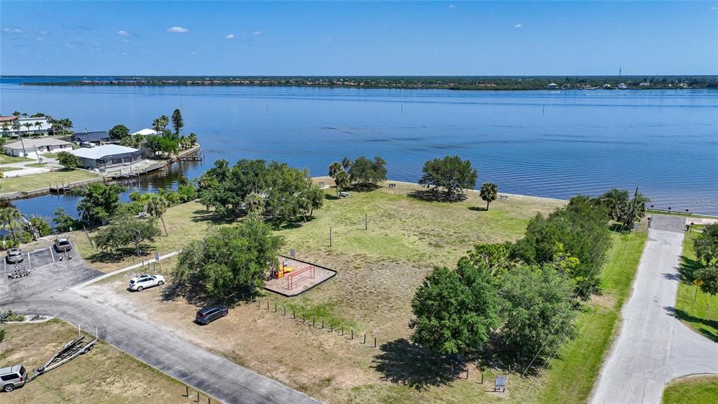 待售: $240,000 (3 贝兹, 2 浴室, 1639 平方英尺)