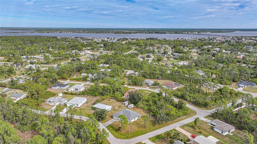 待售: $240,000 (3 贝兹, 2 浴室, 1639 平方英尺)