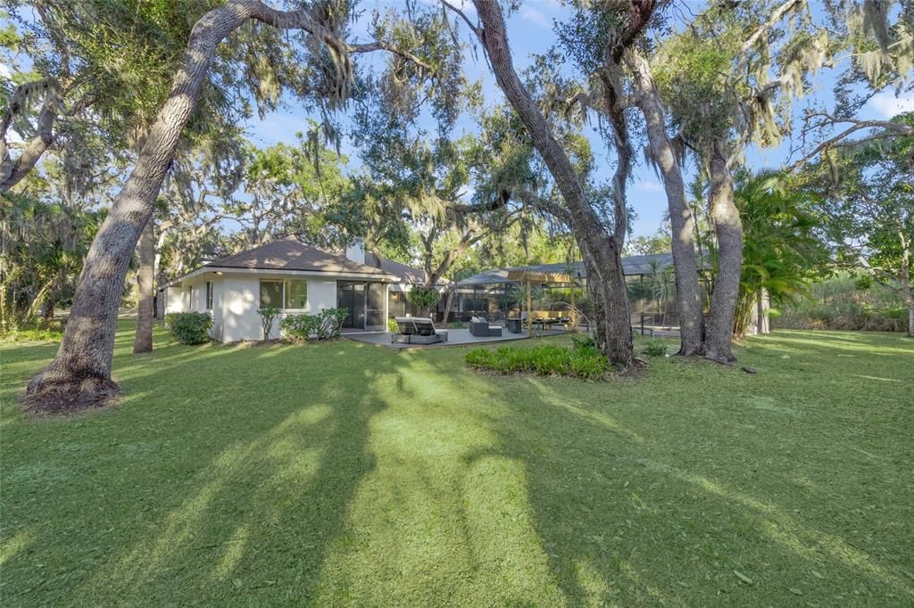 На продажу: $999,000 (5 спален, 3 ванн, 2082 Квадратных фут)