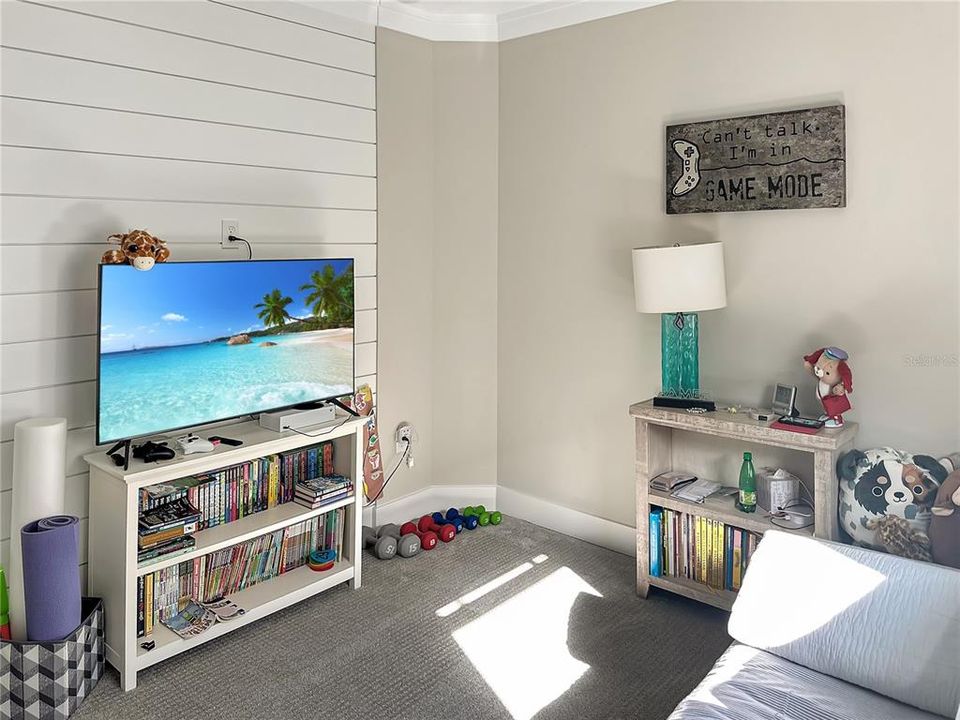 出租: $3,500 (4 贝兹, 3 浴室, 2357 平方英尺)