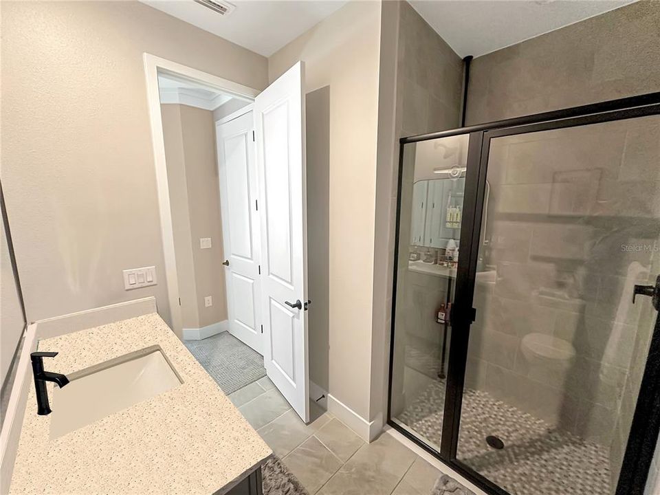 出租: $3,500 (4 贝兹, 3 浴室, 2357 平方英尺)