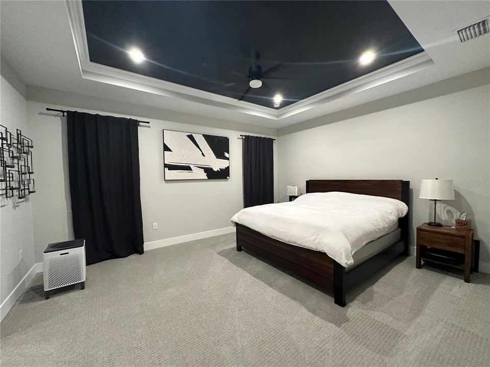 出租: $3,500 (4 贝兹, 3 浴室, 2357 平方英尺)