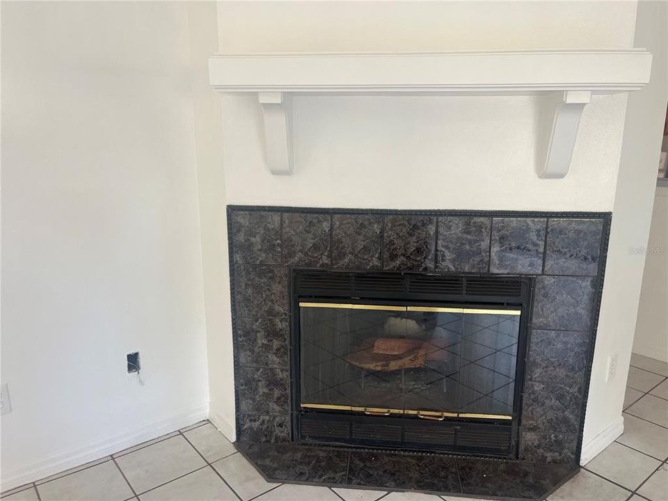 На продажу: $385,000 (3 спален, 2 ванн, 1660 Квадратных фут)