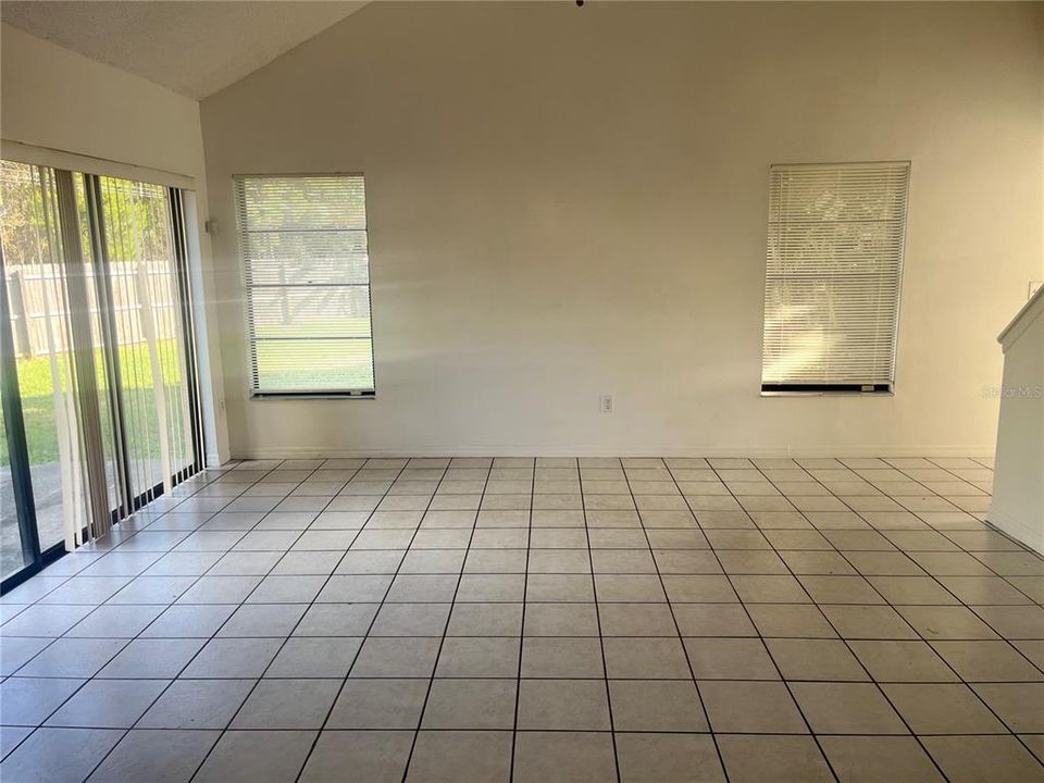 На продажу: $385,000 (3 спален, 2 ванн, 1660 Квадратных фут)