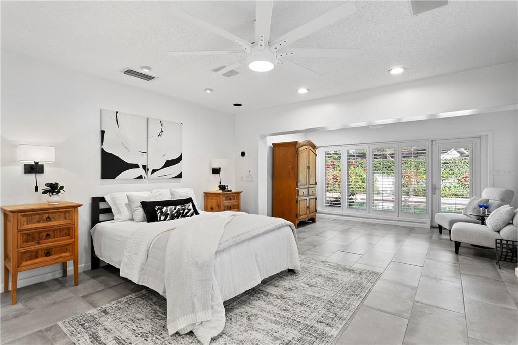 待售: $1,000,000 (4 贝兹, 3 浴室, 4073 平方英尺)