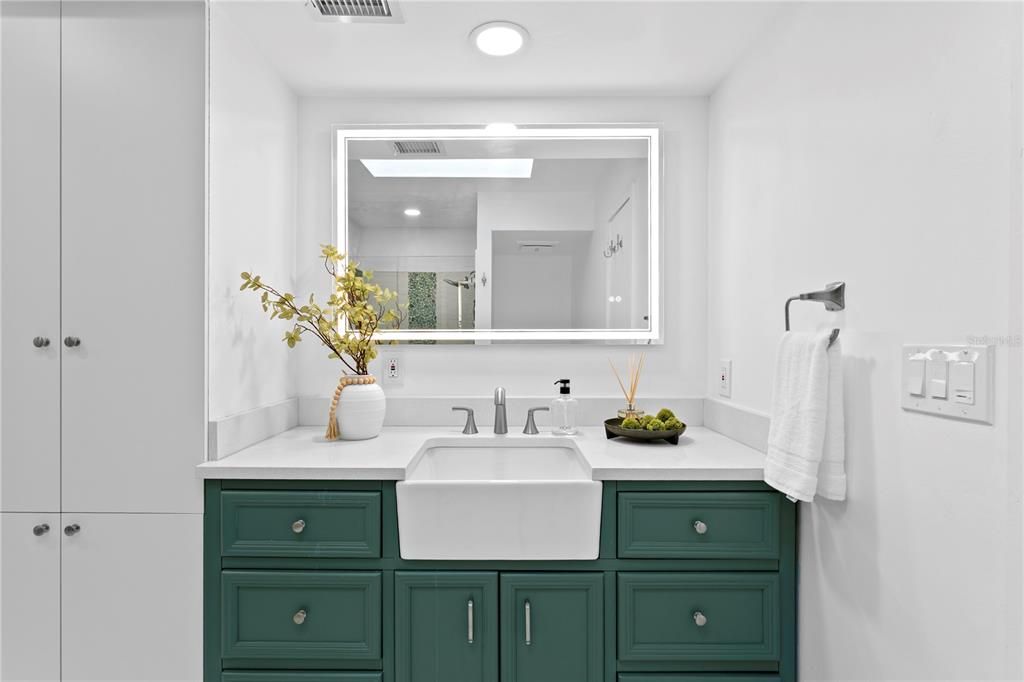 待售: $1,000,000 (4 贝兹, 3 浴室, 4073 平方英尺)