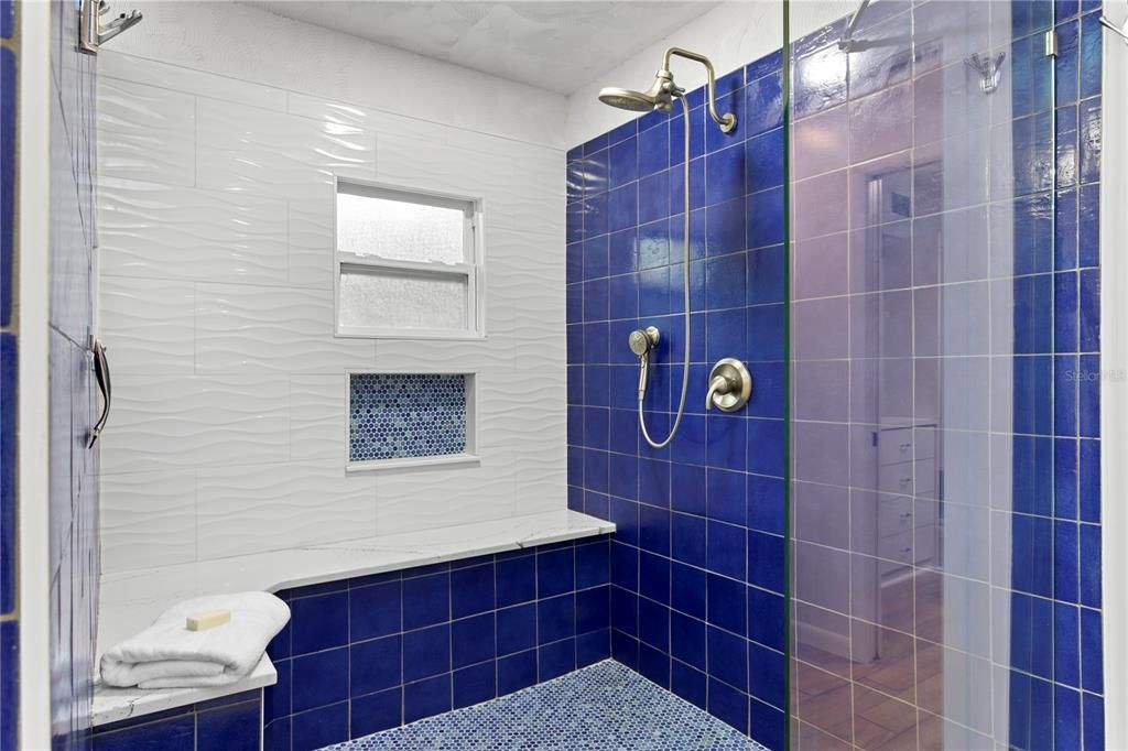 待售: $1,000,000 (4 贝兹, 3 浴室, 4073 平方英尺)