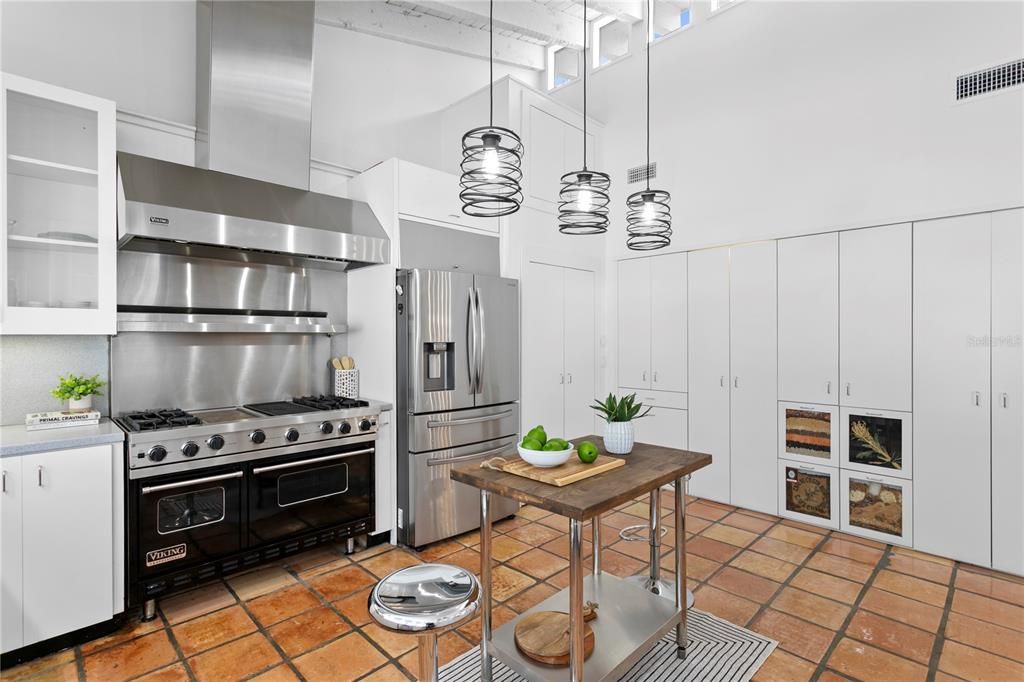 待售: $1,000,000 (4 贝兹, 3 浴室, 4073 平方英尺)