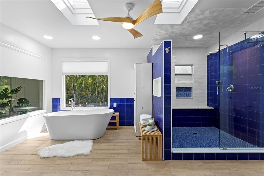 待售: $1,000,000 (4 贝兹, 3 浴室, 4073 平方英尺)