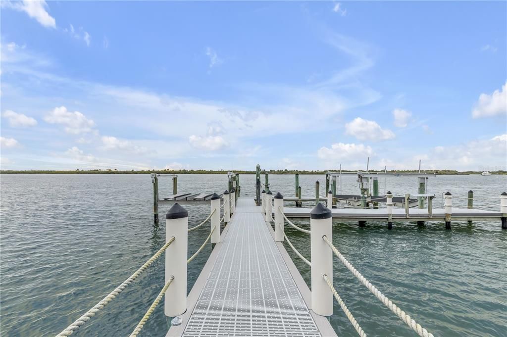 На продажу: $4,900,000 (5 спален, 4 ванн, 4564 Квадратных фут)