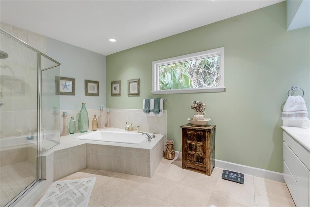 На продажу: $4,900,000 (5 спален, 4 ванн, 4564 Квадратных фут)