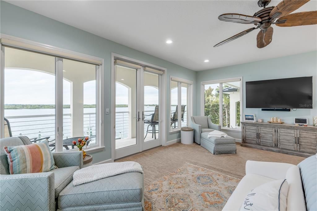 На продажу: $4,900,000 (5 спален, 4 ванн, 4564 Квадратных фут)