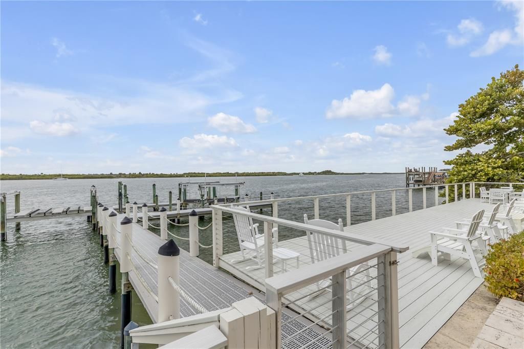 На продажу: $4,900,000 (5 спален, 4 ванн, 4564 Квадратных фут)