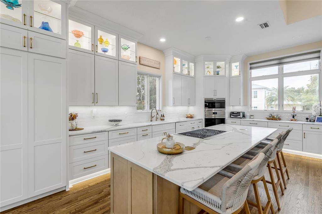 На продажу: $4,900,000 (5 спален, 4 ванн, 4564 Квадратных фут)