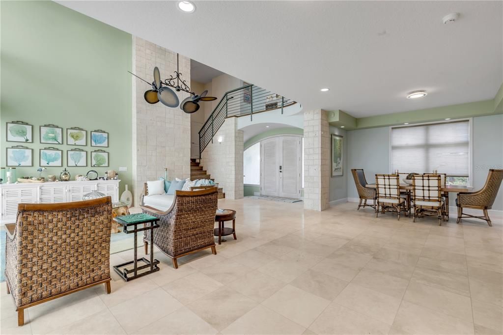 На продажу: $4,900,000 (5 спален, 4 ванн, 4564 Квадратных фут)