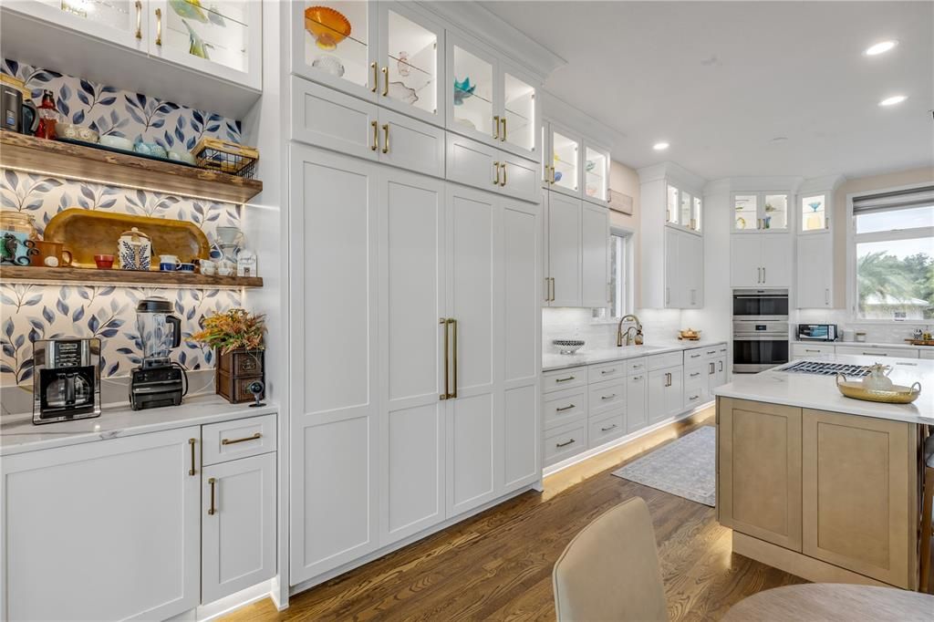 На продажу: $4,900,000 (5 спален, 4 ванн, 4564 Квадратных фут)