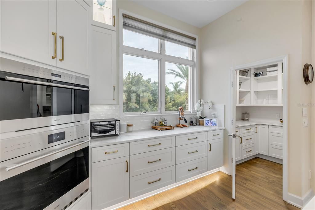 На продажу: $4,900,000 (5 спален, 4 ванн, 4564 Квадратных фут)