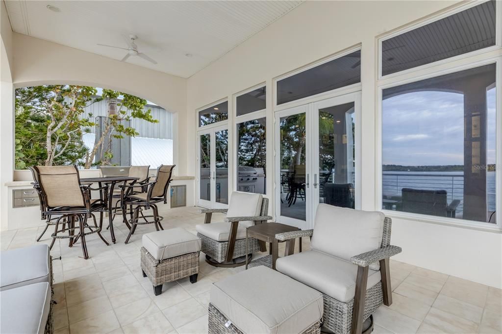 На продажу: $4,900,000 (5 спален, 4 ванн, 4564 Квадратных фут)