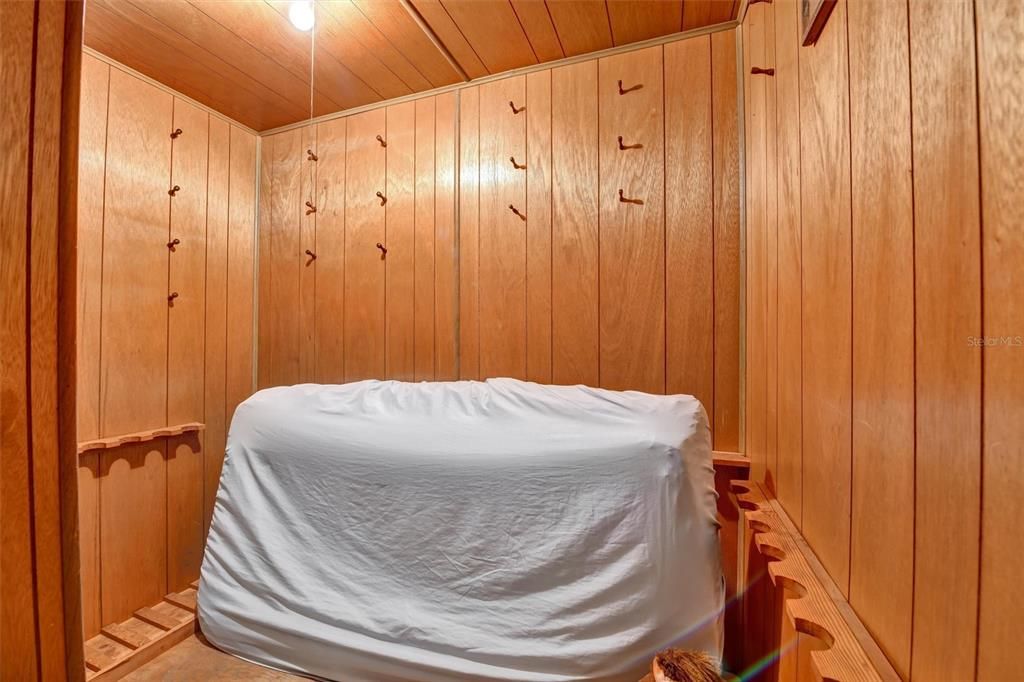 На продажу: $300,000 (3 спален, 2 ванн, 2127 Квадратных фут)