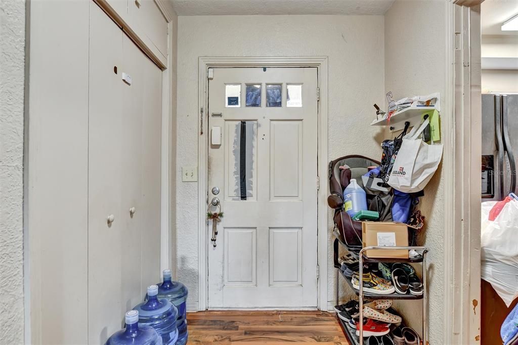 На продажу: $300,000 (3 спален, 2 ванн, 2127 Квадратных фут)