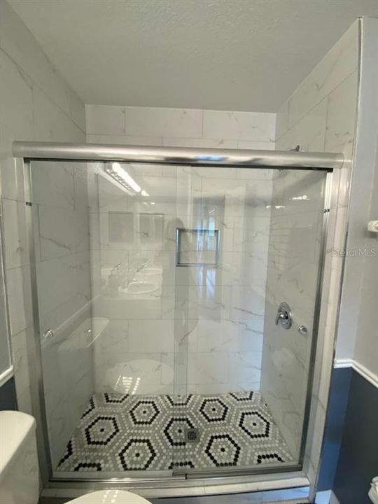 出租: $3,150 (5 贝兹, 3 浴室, 2451 平方英尺)