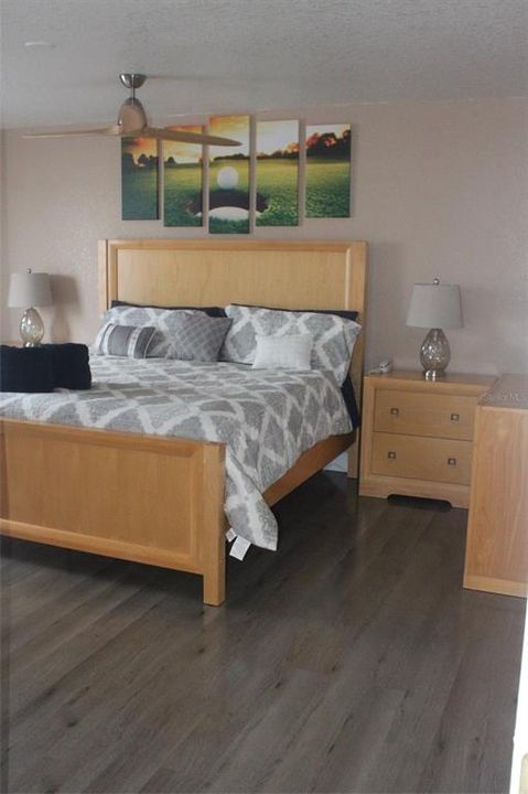 出租: $3,150 (5 贝兹, 3 浴室, 2451 平方英尺)