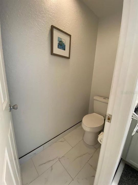 出租: $3,150 (5 贝兹, 3 浴室, 2451 平方英尺)