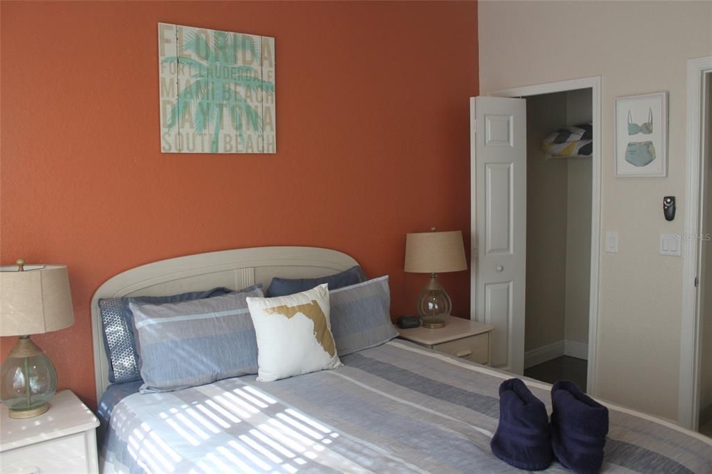 出租: $3,150 (5 贝兹, 3 浴室, 2451 平方英尺)