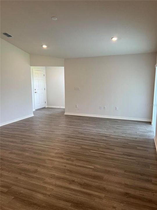 出租: $2,300 (3 贝兹, 2 浴室, 1538 平方英尺)