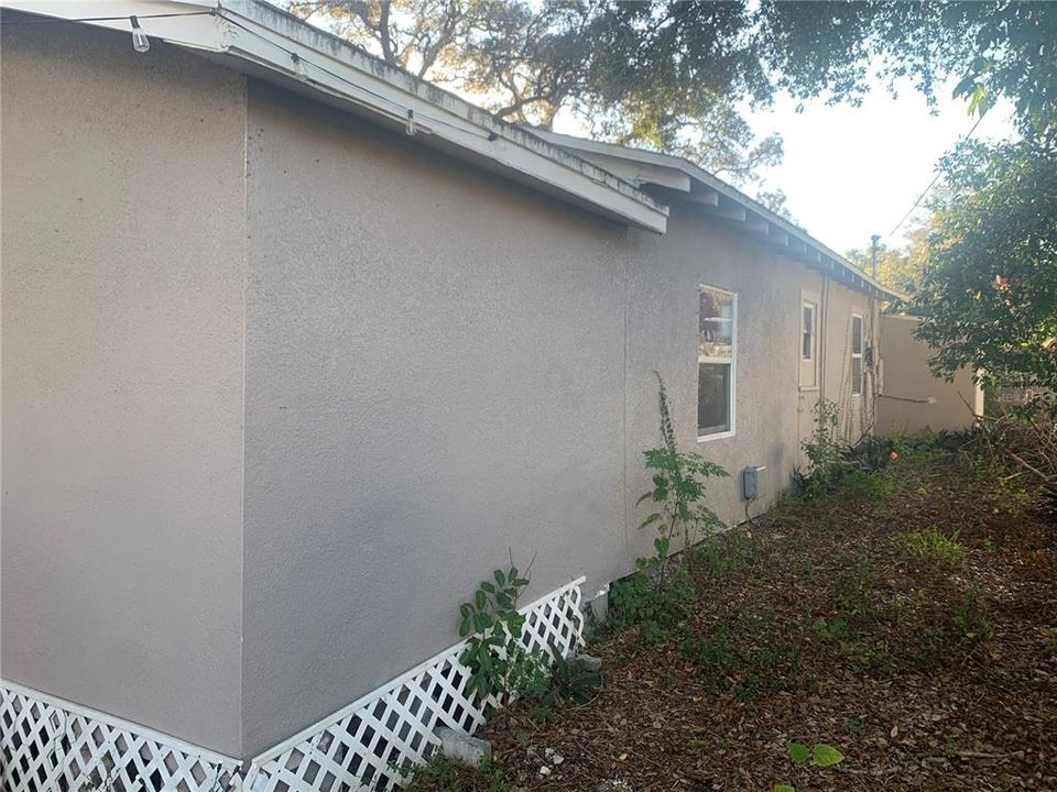 合同活跃: $207,500 (3 贝兹, 2 浴室, 1174 平方英尺)