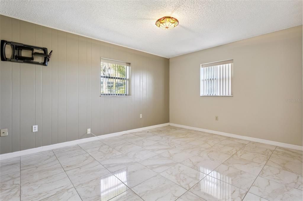 For Sale: $464,900 (3 beds, 2 baths, 2542 Square Feet)