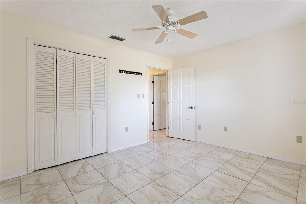 For Sale: $464,900 (3 beds, 2 baths, 2542 Square Feet)