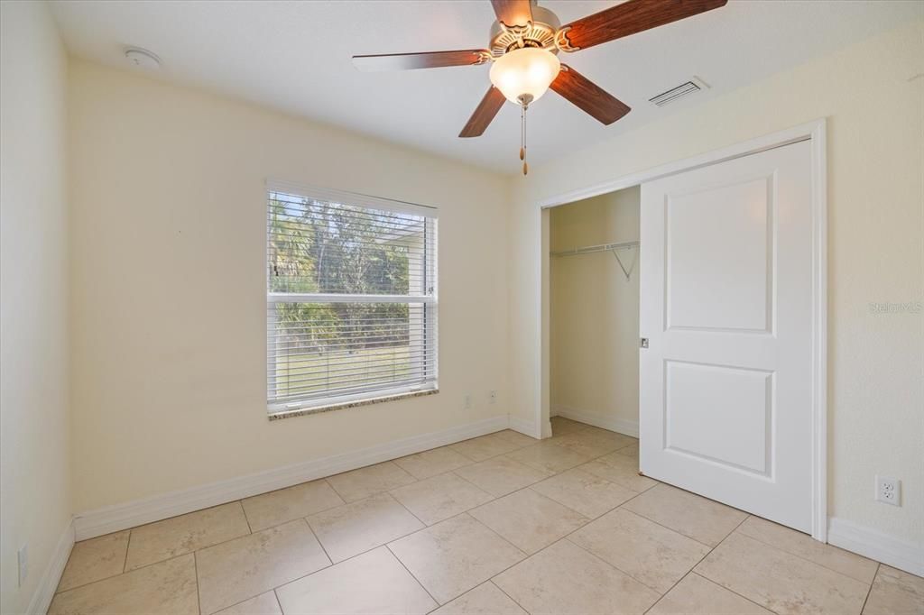 En Venta: $299,900 (3 camas, 2 baños, 1427 Pies cuadrados)