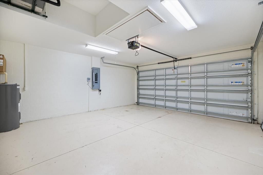 En Venta: $299,900 (3 camas, 2 baños, 1427 Pies cuadrados)