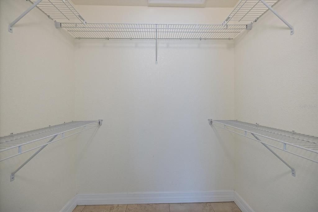 En Venta: $299,900 (3 camas, 2 baños, 1427 Pies cuadrados)