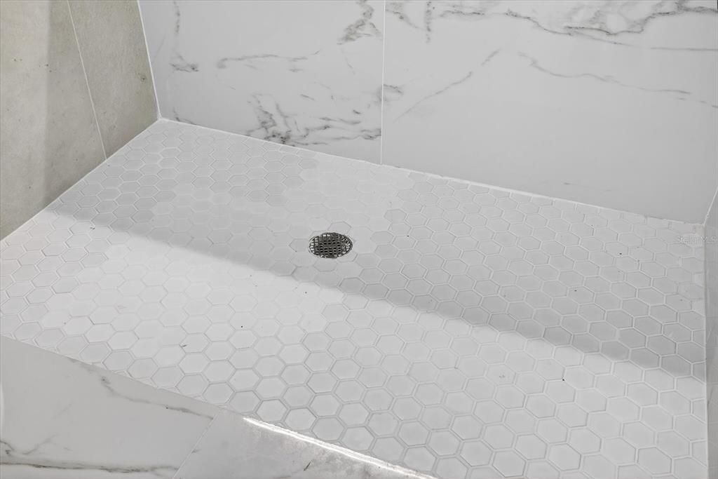 En Venta: $349,900 (2 camas, 2 baños, 1825 Pies cuadrados)