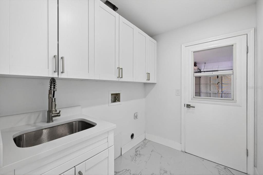 En Venta: $349,900 (2 camas, 2 baños, 1825 Pies cuadrados)