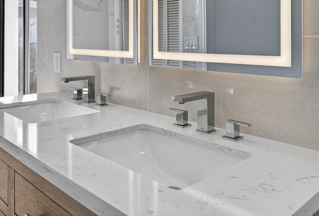 En Venta: $349,900 (2 camas, 2 baños, 1825 Pies cuadrados)