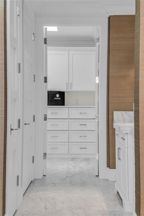 En Venta: $3,895,000 (3 camas, 3 baños, 4237 Pies cuadrados)