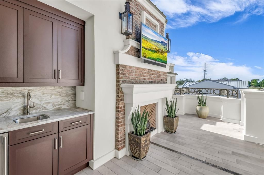 En Venta: $3,895,000 (3 camas, 3 baños, 4237 Pies cuadrados)