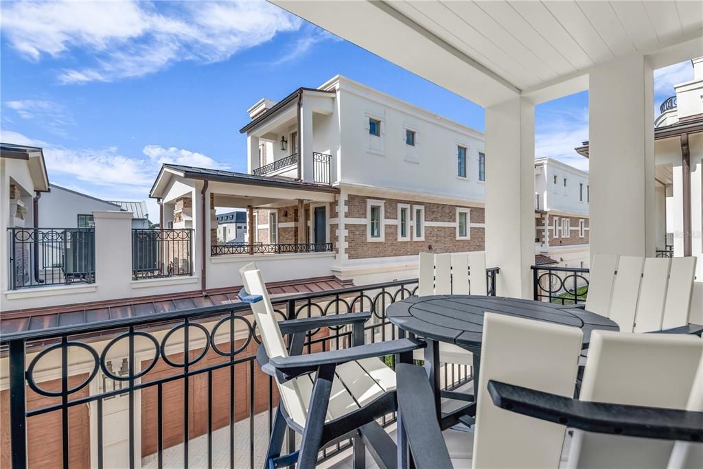 En Venta: $3,895,000 (3 camas, 3 baños, 4237 Pies cuadrados)