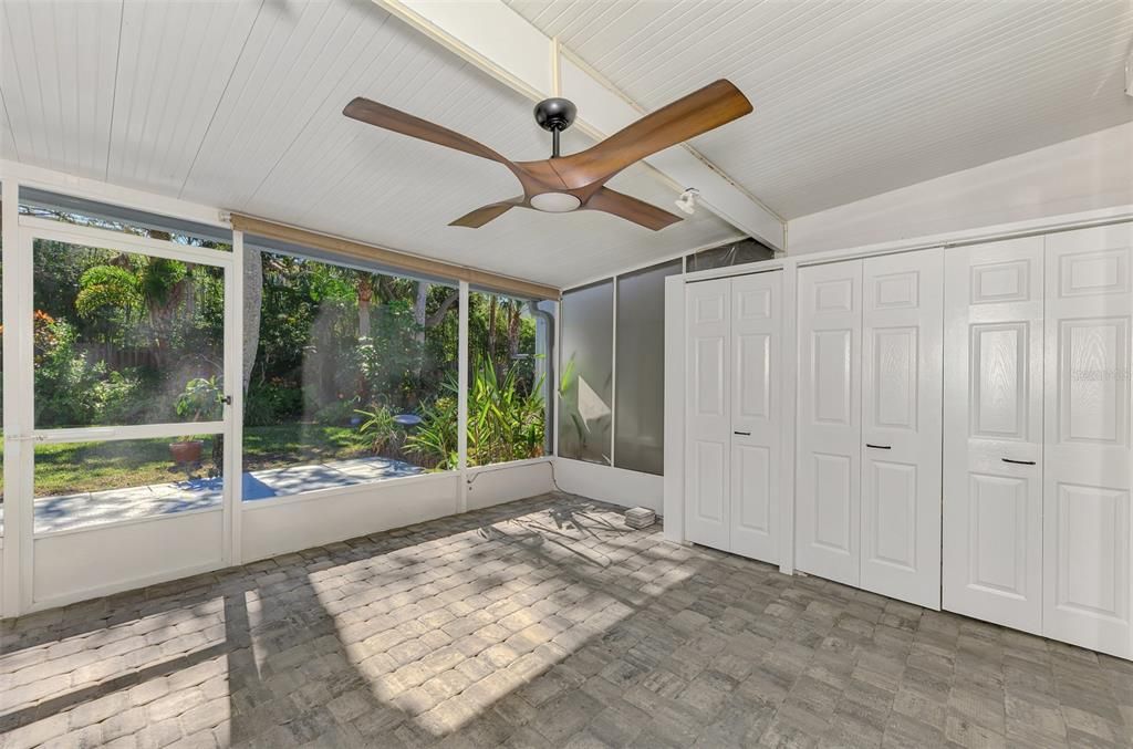 En Venta: $585,000 (2 camas, 2 baños, 1246 Pies cuadrados)