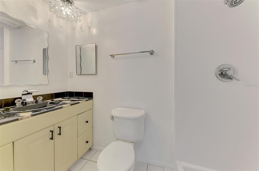 En Venta: $585,000 (2 camas, 2 baños, 1246 Pies cuadrados)